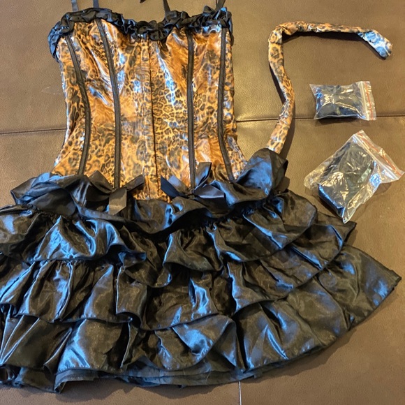 Women Halloween Cat costume - Picture 3 of 3